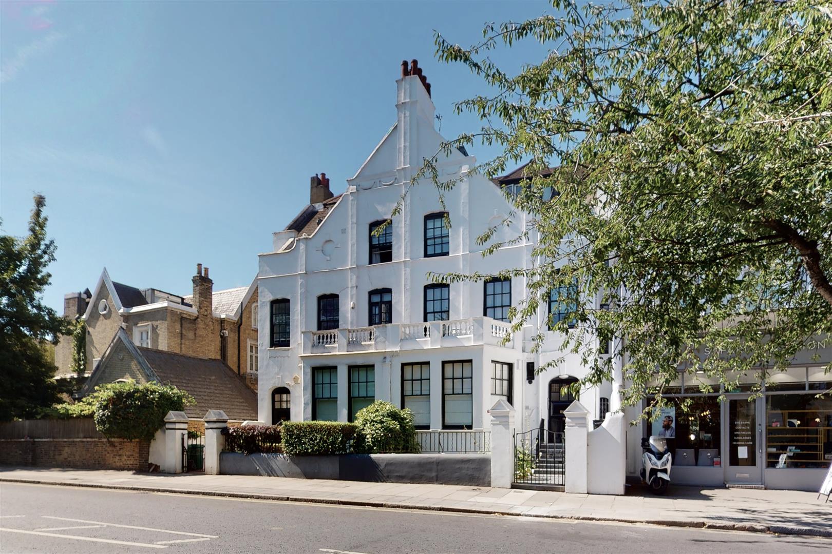 2 bed property in Abbey Road, London